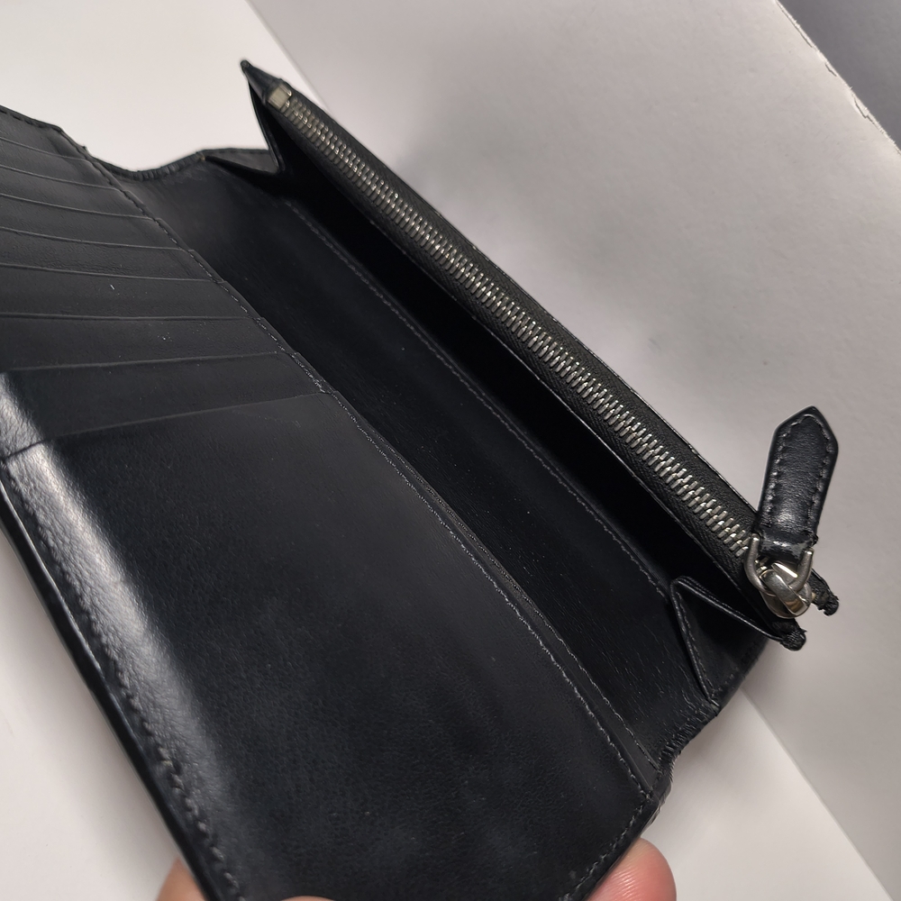 Burberry Checkered Passport Holder - Picture 7 of 9